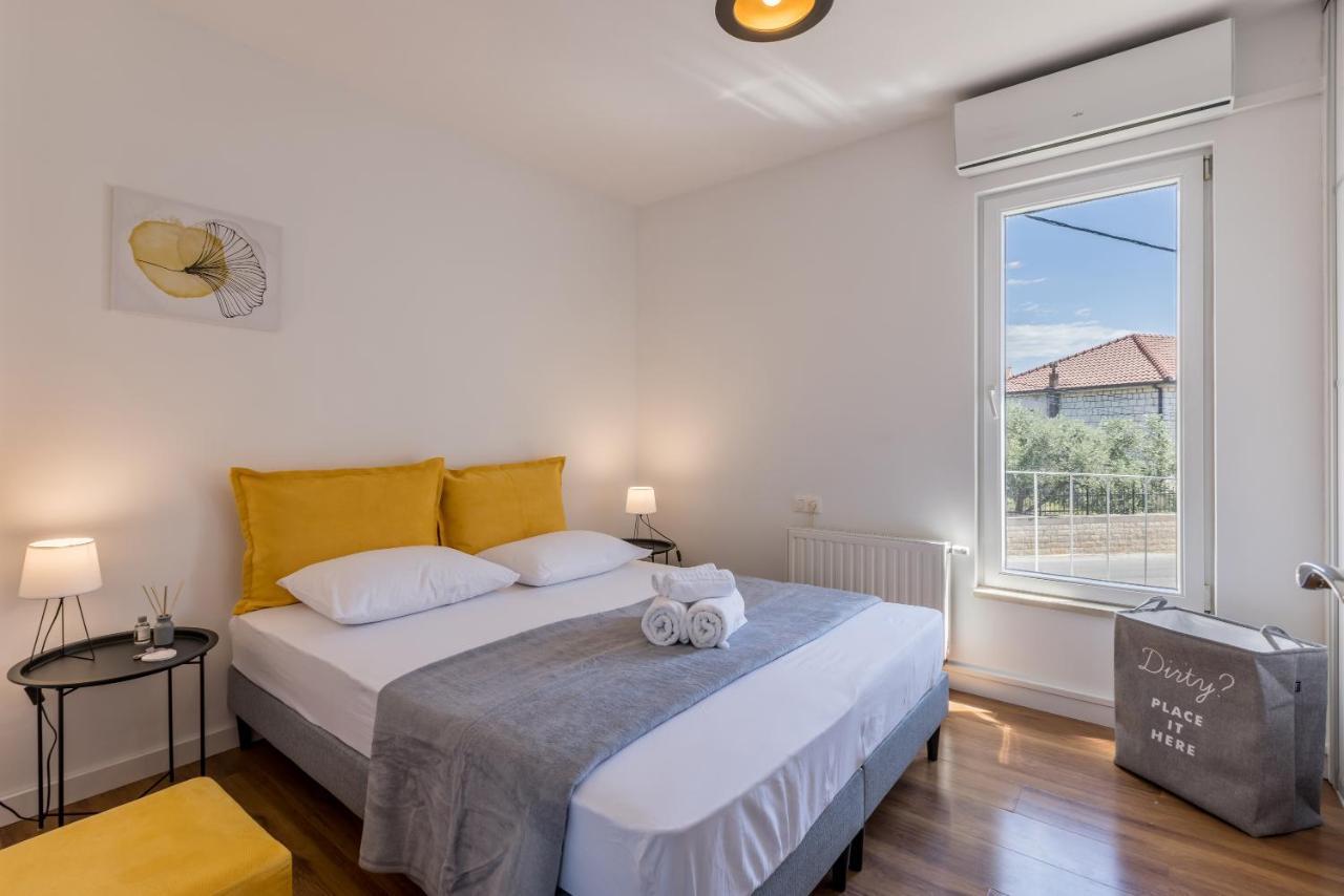 Villa Trogir Bagian luar foto