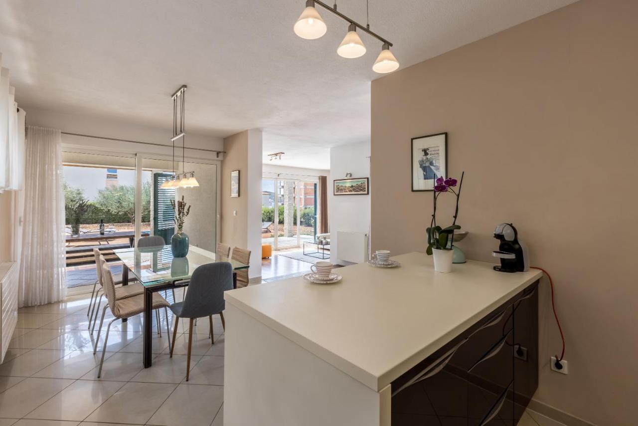 Villa Trogir Bagian luar foto