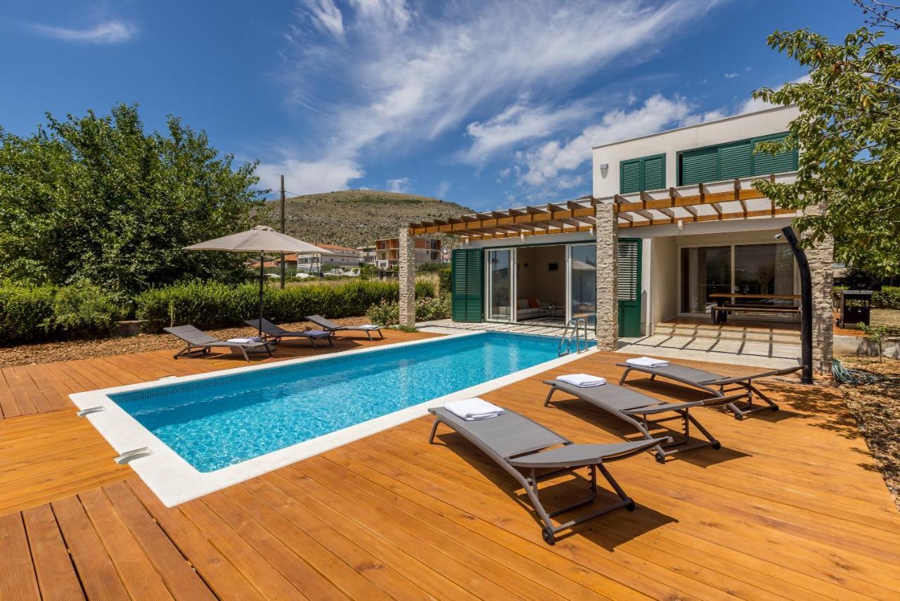 Villa Trogir Bagian luar foto